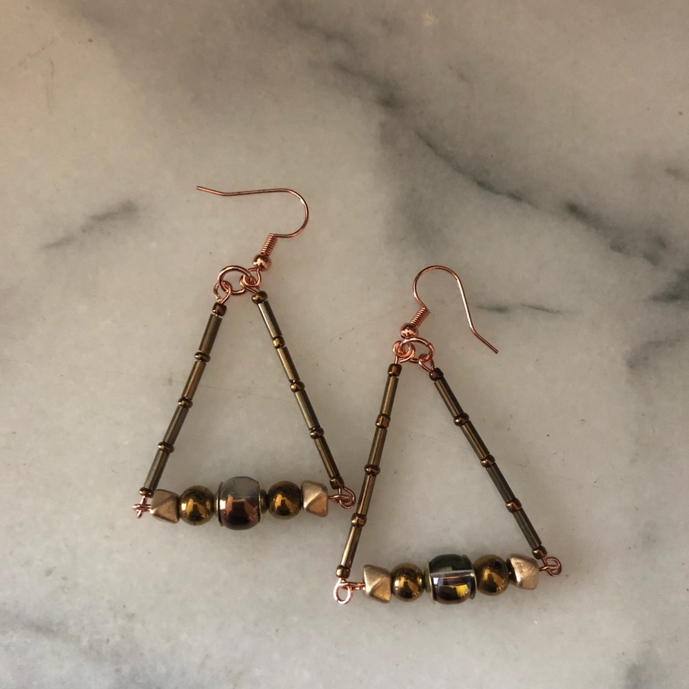 Women’s Earrings - Picture 3 of 4